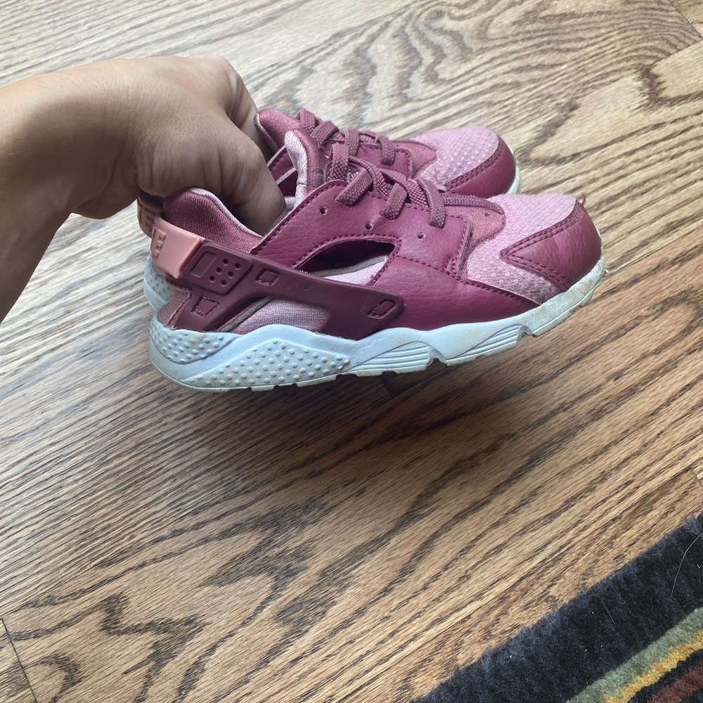 Girls Nike Sneakers